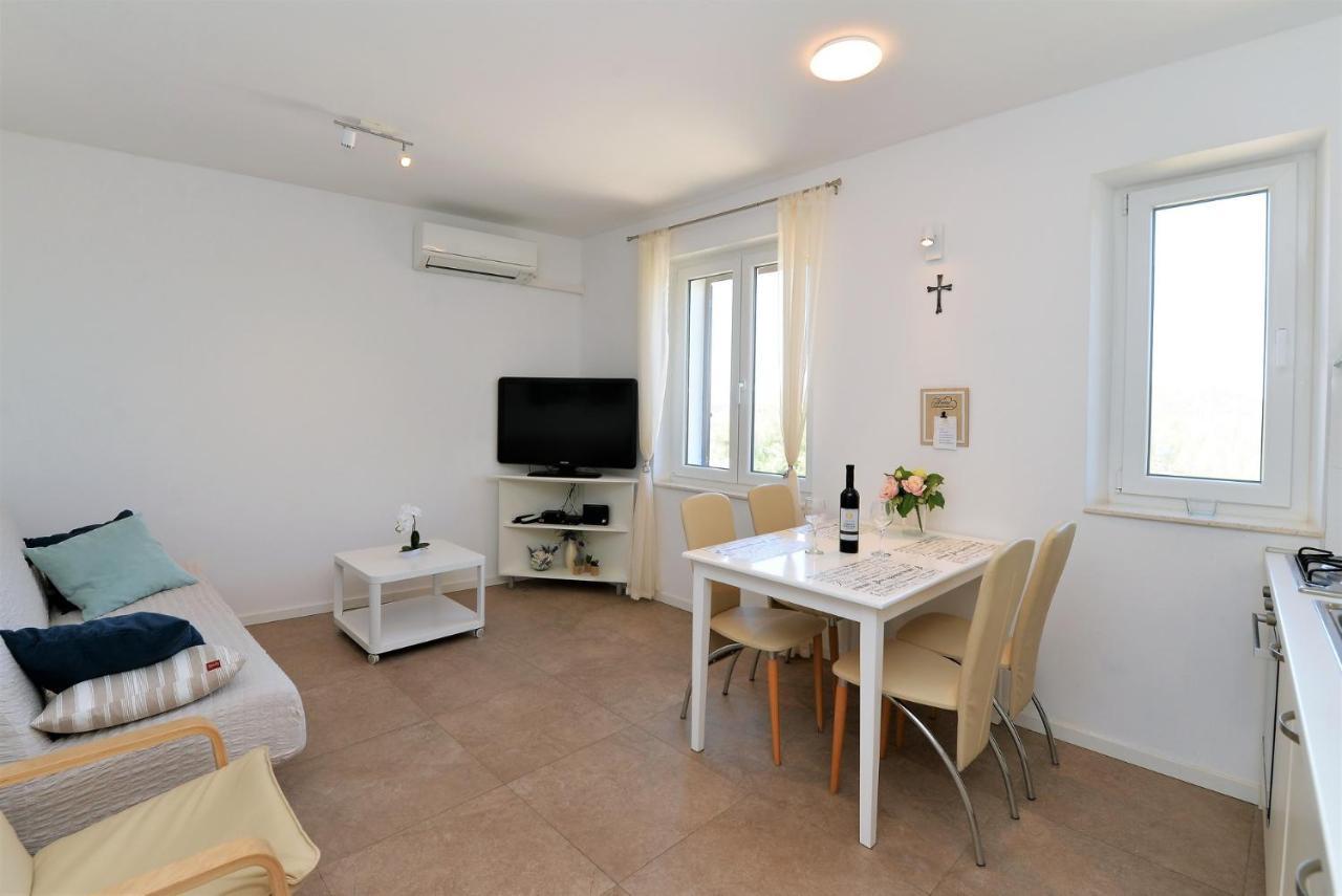 Beach Apartment Vami With Sea View Murter Luaran gambar