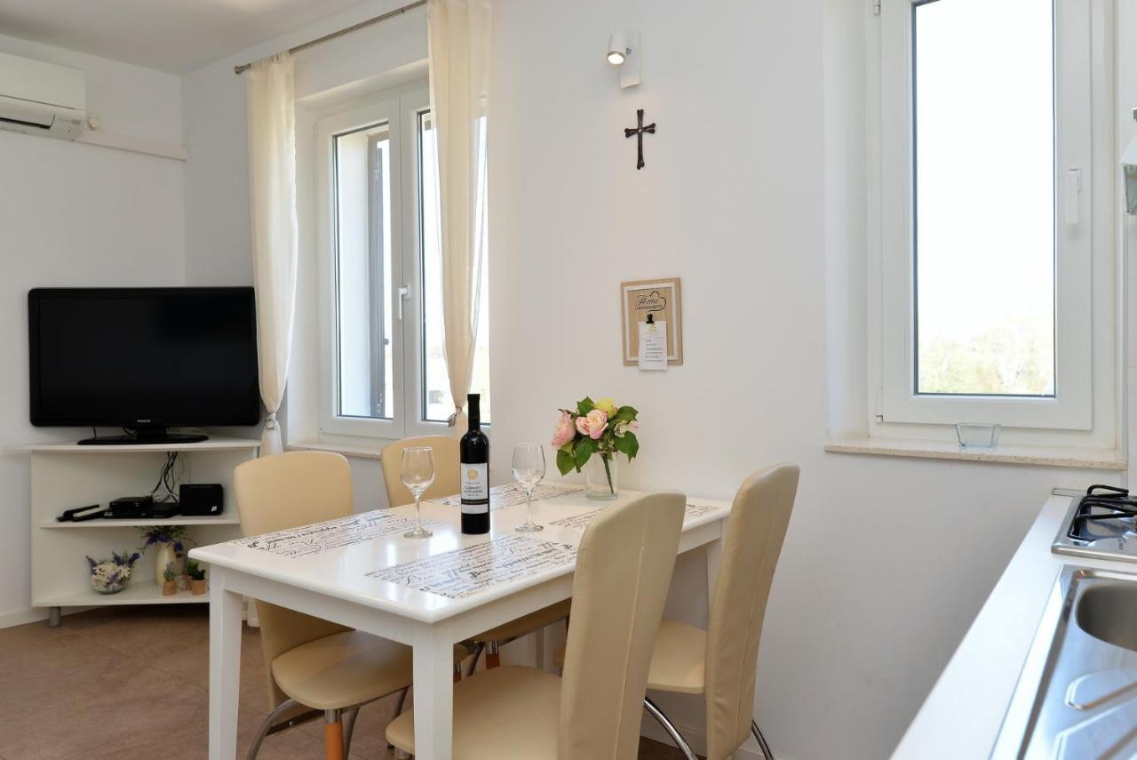 Beach Apartment Vami With Sea View Murter Luaran gambar
